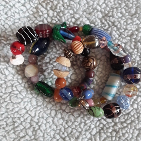 ⚡4 assorted beaded bracelets $16single$5 - Picture 5 of 5